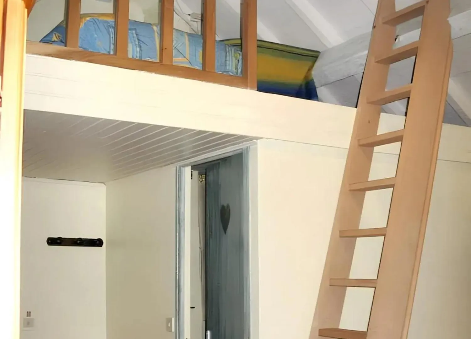 Maison Cosy Avec Vue Sur La Montagne A Dompnac, Cheminee France
